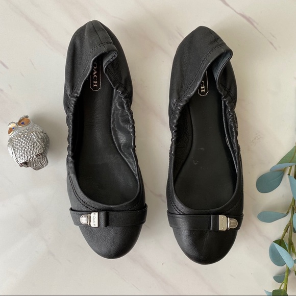 KG by Kurt Geiger wide fit leather chelsea chunky boot in black ASOS KG by Kurt Geiger wide fit leather chelsea chunky boot in black ASOS